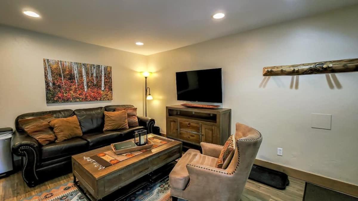 Cozy Val Disere Chalet Steps Into Town Breckenridge Luaran gambar